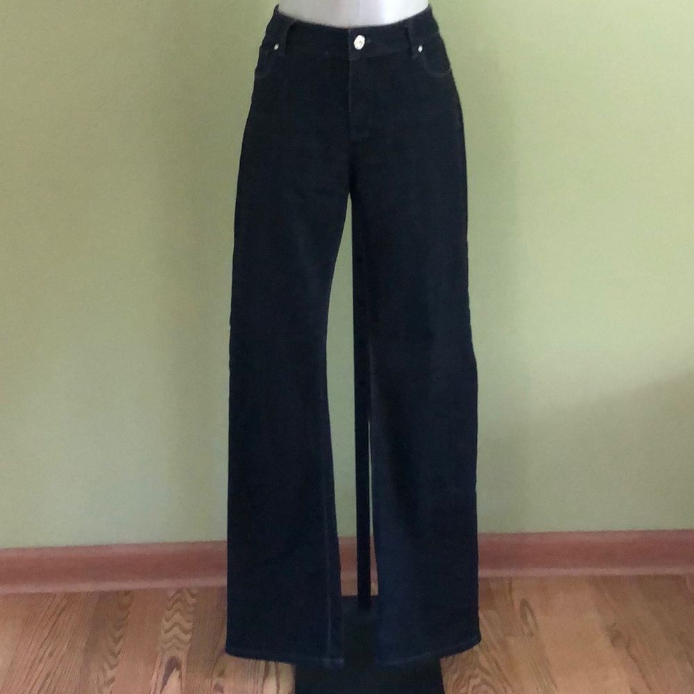 🥳 HOST PICK🥳 White House/Black Market Women’s Boot Cut Jesns